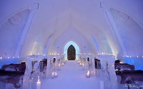 Hotel De Glace